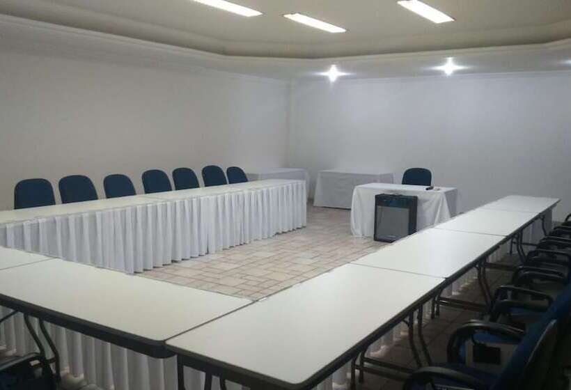 ホテル Metropolitan