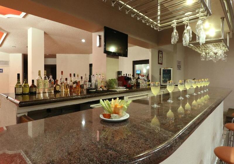 هتل Mision Aguascalientes Zona Sur