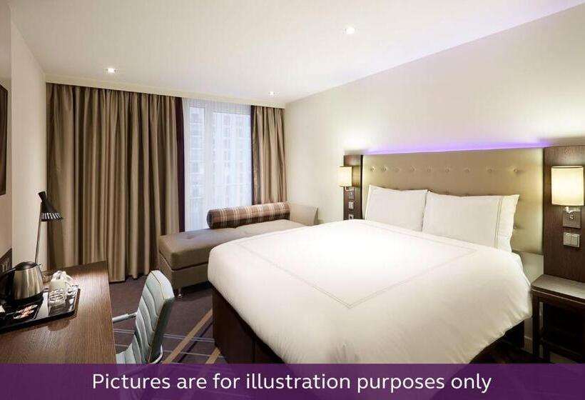 בית מלון כפרי Premier Inn München City Ost