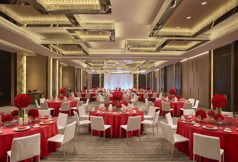 ホテル New World Wuhan