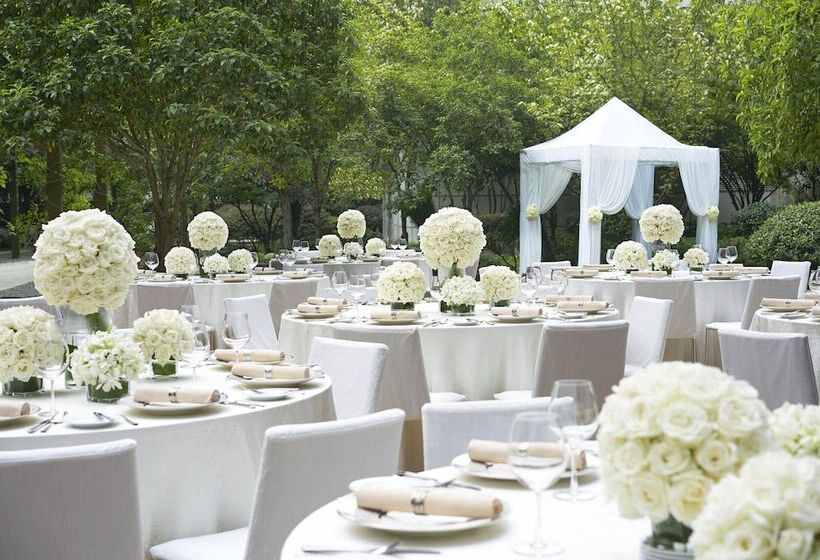 ホテル New World Wuhan