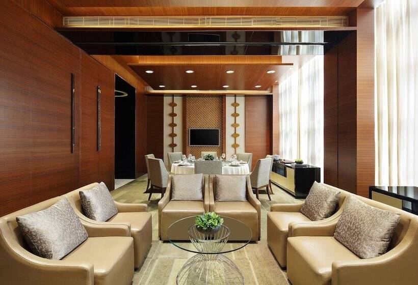 ホテル New World Wuhan