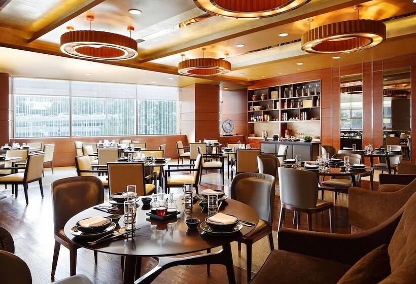 ホテル New World Wuhan