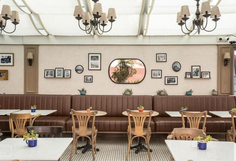 هتل Niles Istanbul