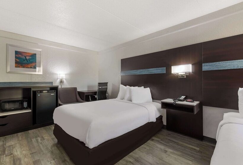 בית מלון כפרי Quality Inn & Suites Airport