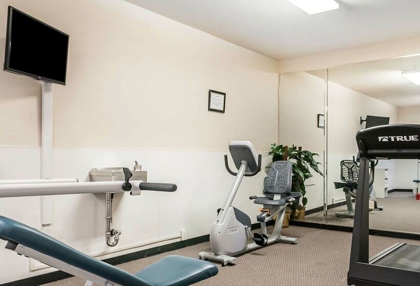 Отель Quality Inn & Suites Albuquerque West