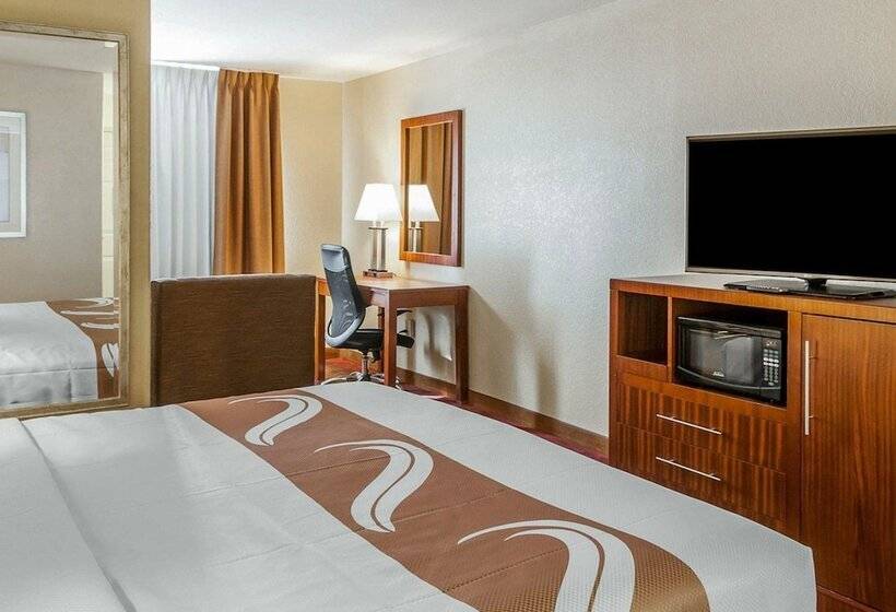 Отель Quality Inn & Suites Albuquerque West