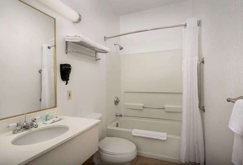 Отель Quality Inn & Suites Gallup I 40 Exit 20