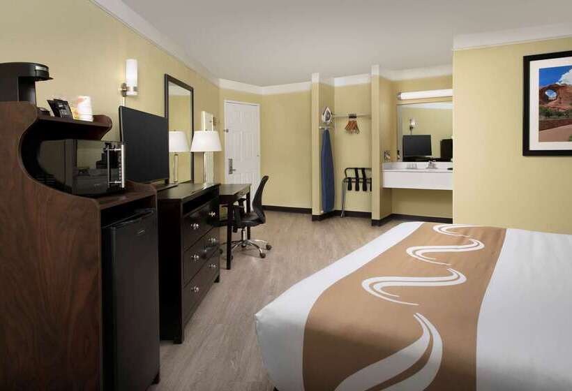 Отель Quality Inn & Suites Gallup I 40 Exit 20