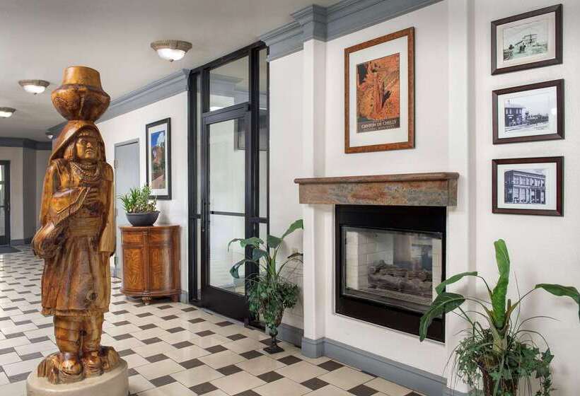 Отель Quality Inn & Suites Gallup I 40 Exit 20