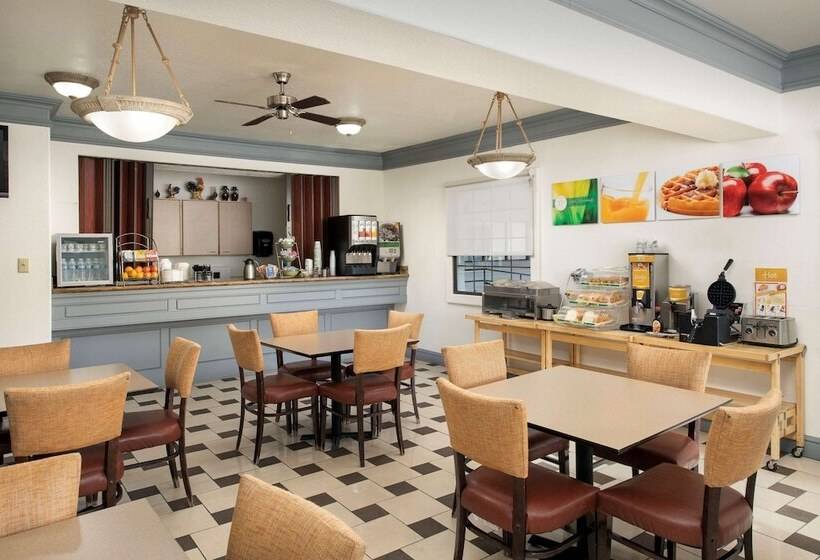 Отель Quality Inn & Suites Gallup I 40 Exit 20