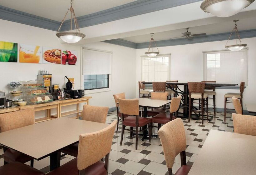 Отель Quality Inn & Suites Gallup I 40 Exit 20