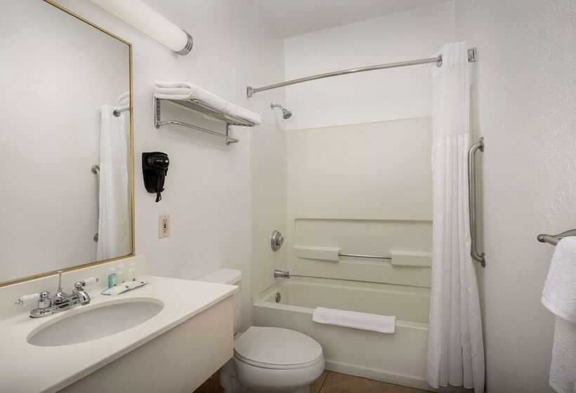 Отель Quality Inn & Suites Gallup I 40 Exit 20