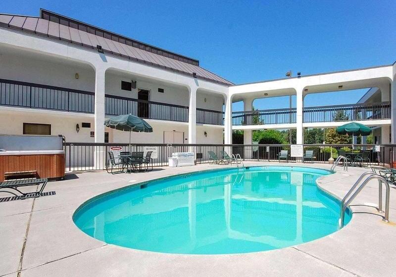 فندق Quality Inn Christiansburg  Blacksburg