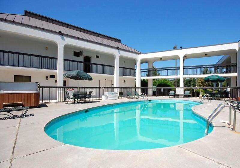 فندق Quality Inn Christiansburg  Blacksburg