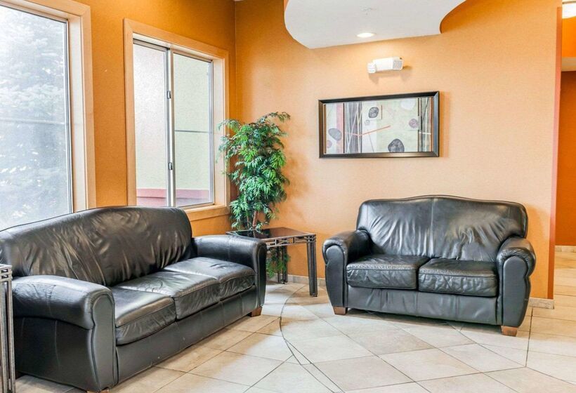 בית מלון כפרי Baymont By Wyndham Indianapolis East