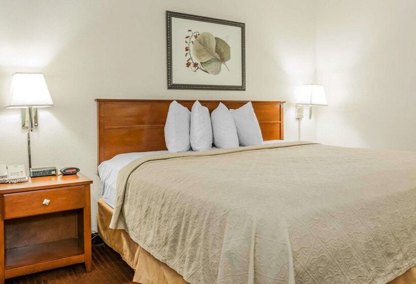 בית מלון כפרי Baymont By Wyndham Indianapolis East