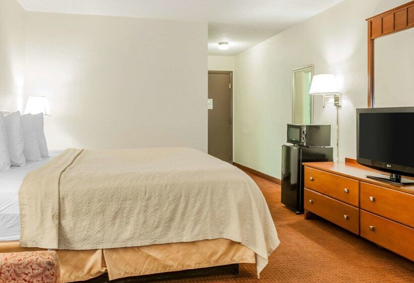 בית מלון כפרי Baymont By Wyndham Indianapolis East