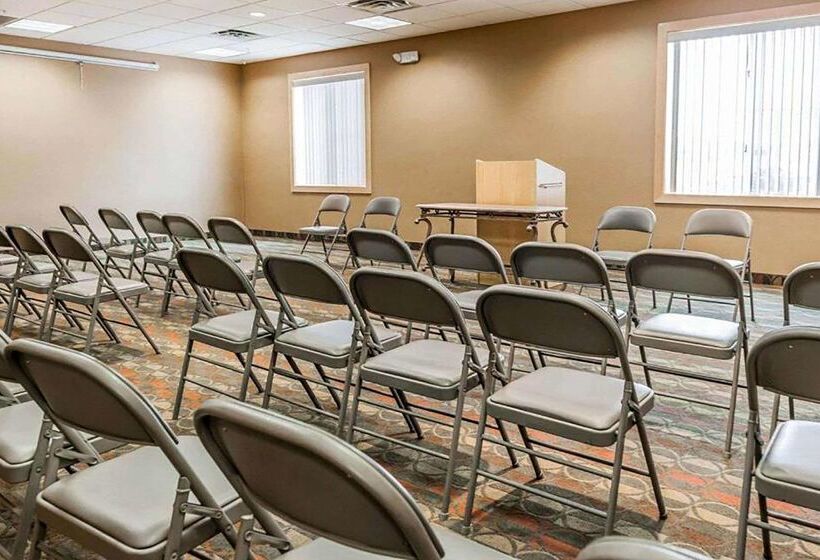 בית מלון כפרי Baymont By Wyndham Indianapolis East