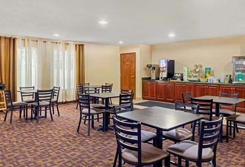 هتل Quality Inn High Point  Archdale