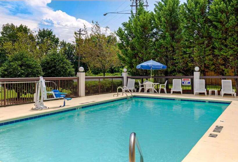 هتل Quality Inn High Point  Archdale