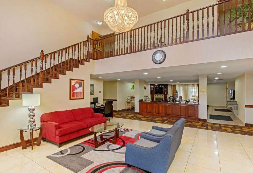 هتل Quality Inn High Point  Archdale