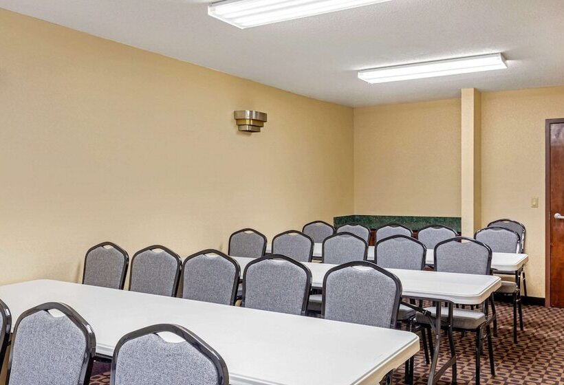 هتل Quality Inn High Point  Archdale