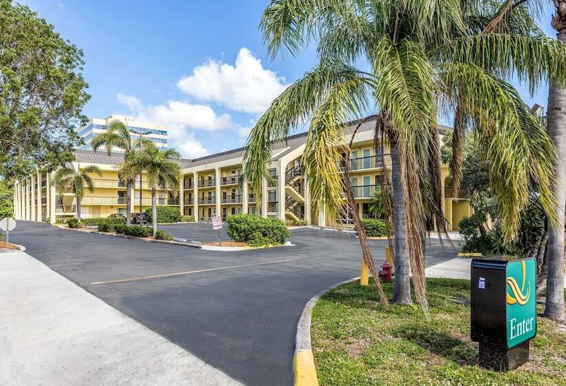 فندق Quality Inn Palm Beach International Airport