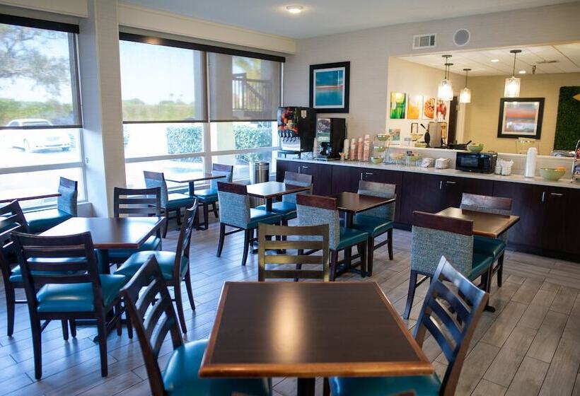 فندق Quality Inn Palm Beach International Airport