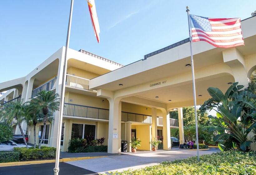 فندق Quality Inn Palm Beach International Airport