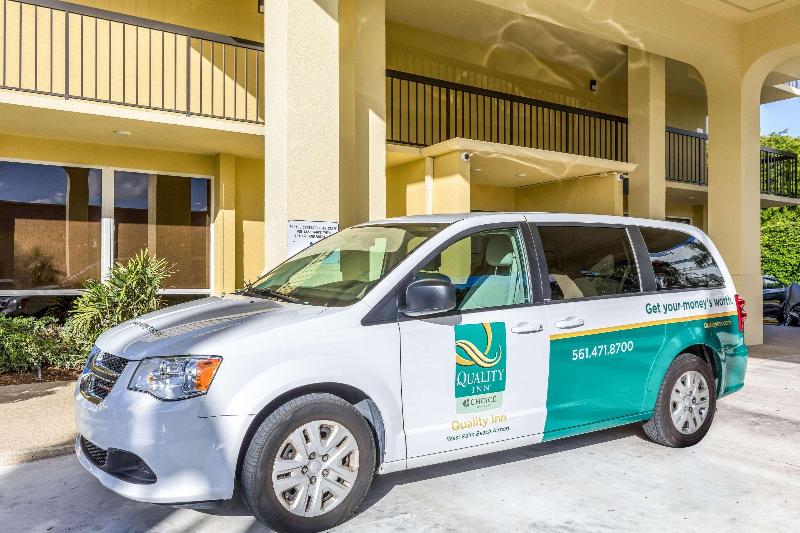 בית מלון כפרי Quality Inn Palm Beach International Airport