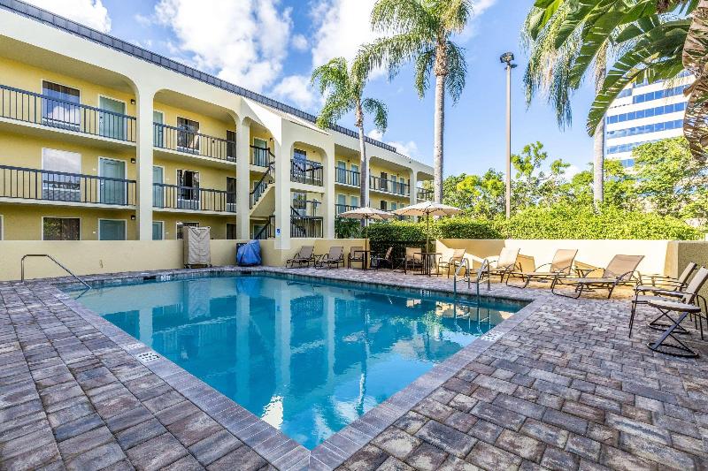 فندق Quality Inn Palm Beach International Airport