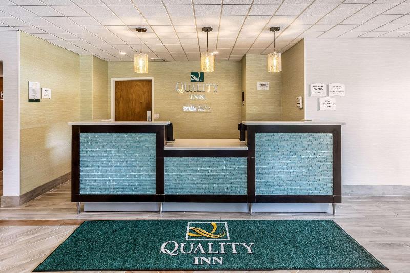 فندق Quality Inn Palm Beach International Airport