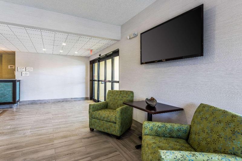 בית מלון כפרי Quality Inn Palm Beach International Airport