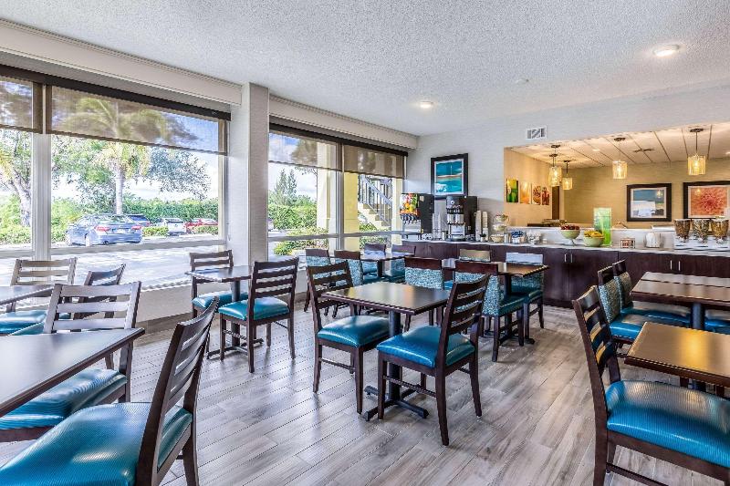 בית מלון כפרי Quality Inn Palm Beach International Airport