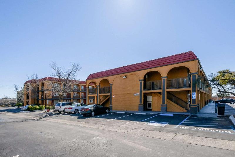 هتل Quality Inn Redding Near I5