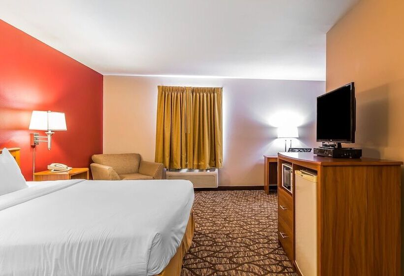 בית מלון כפרי Quality Inn & Suites Chesterfield Village
