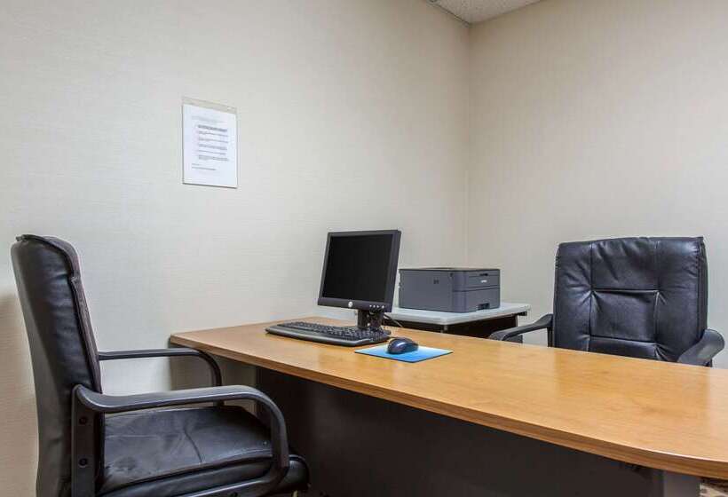 هتل Quality Inn & Suites Danbury Near University