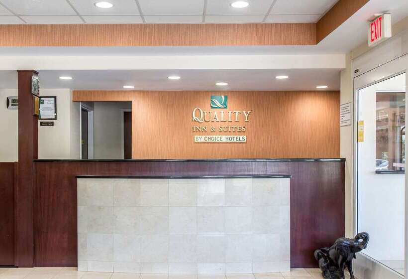 هتل Quality Inn & Suites Danbury Near University