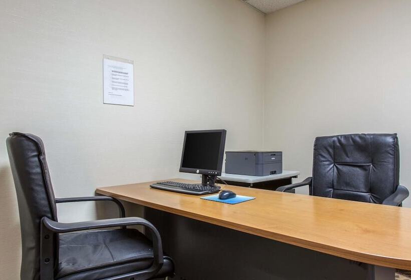 هتل Quality Inn & Suites Danbury Near University