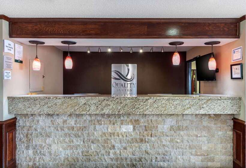 호텔 Quality Suites Addisondallas