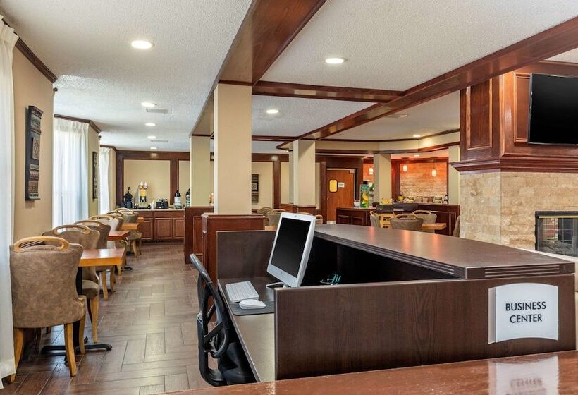 هتل Quality Suites Addisondallas