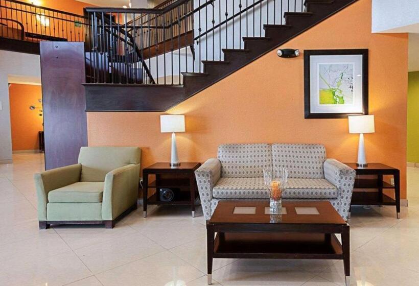 호텔 Quality Suites