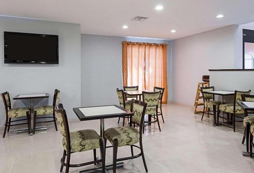 酒店 Quality Suites