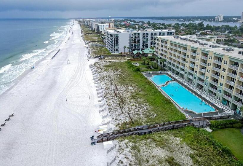 Отель Rentals At Waters Edge Condominiums