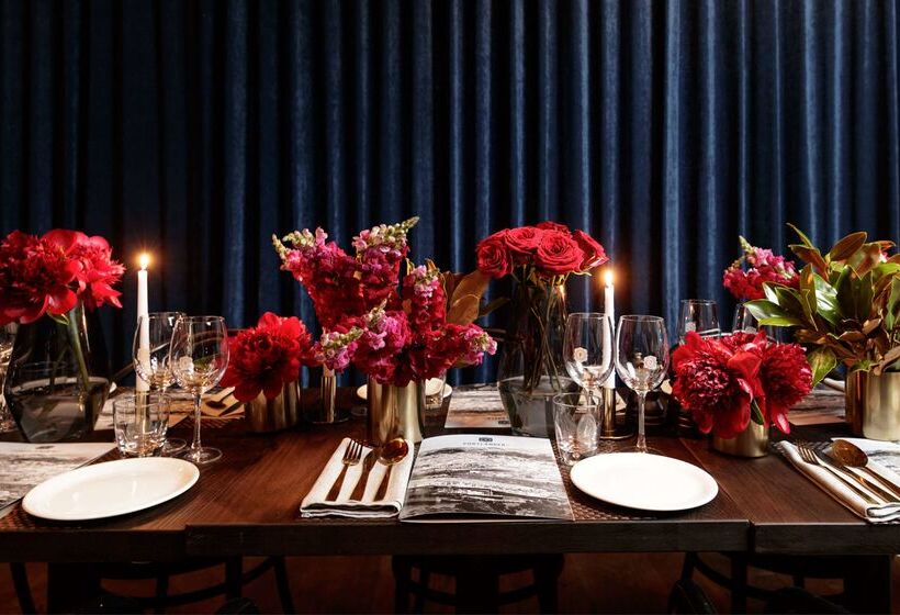 Отель Rydges Wellington