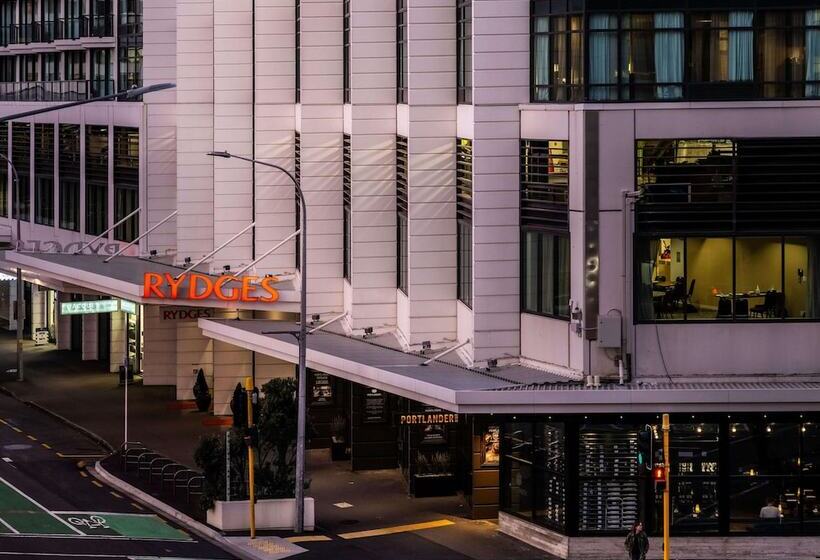 Отель Rydges Wellington