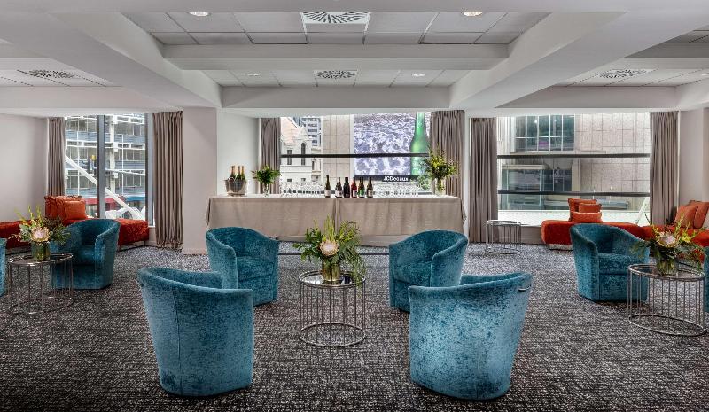 Отель Rydges Wellington