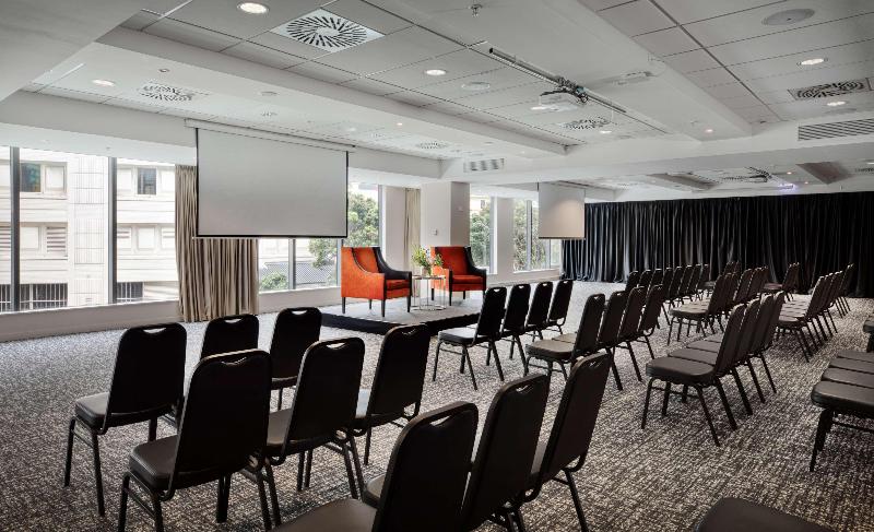 Отель Rydges Wellington