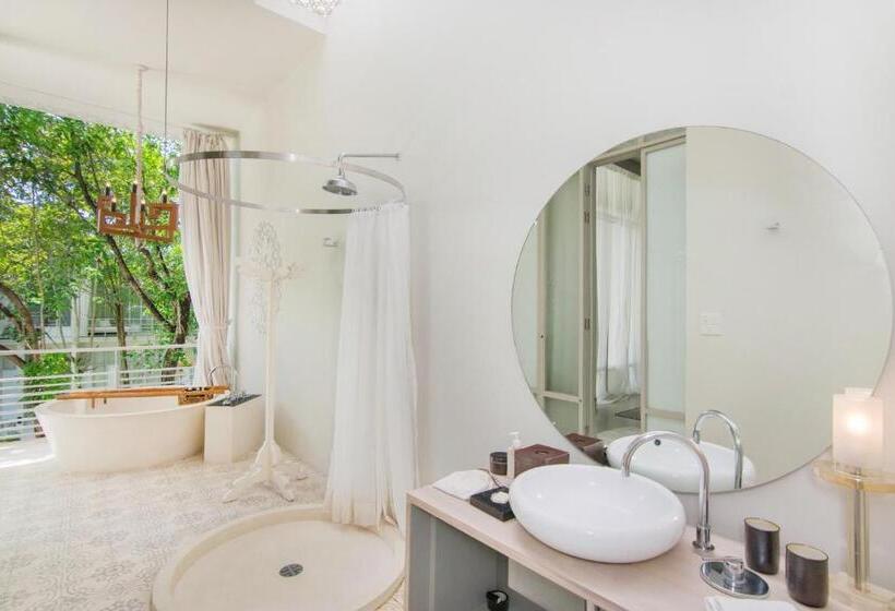 Отель Sala Phuket Mai Khao Beach Resort